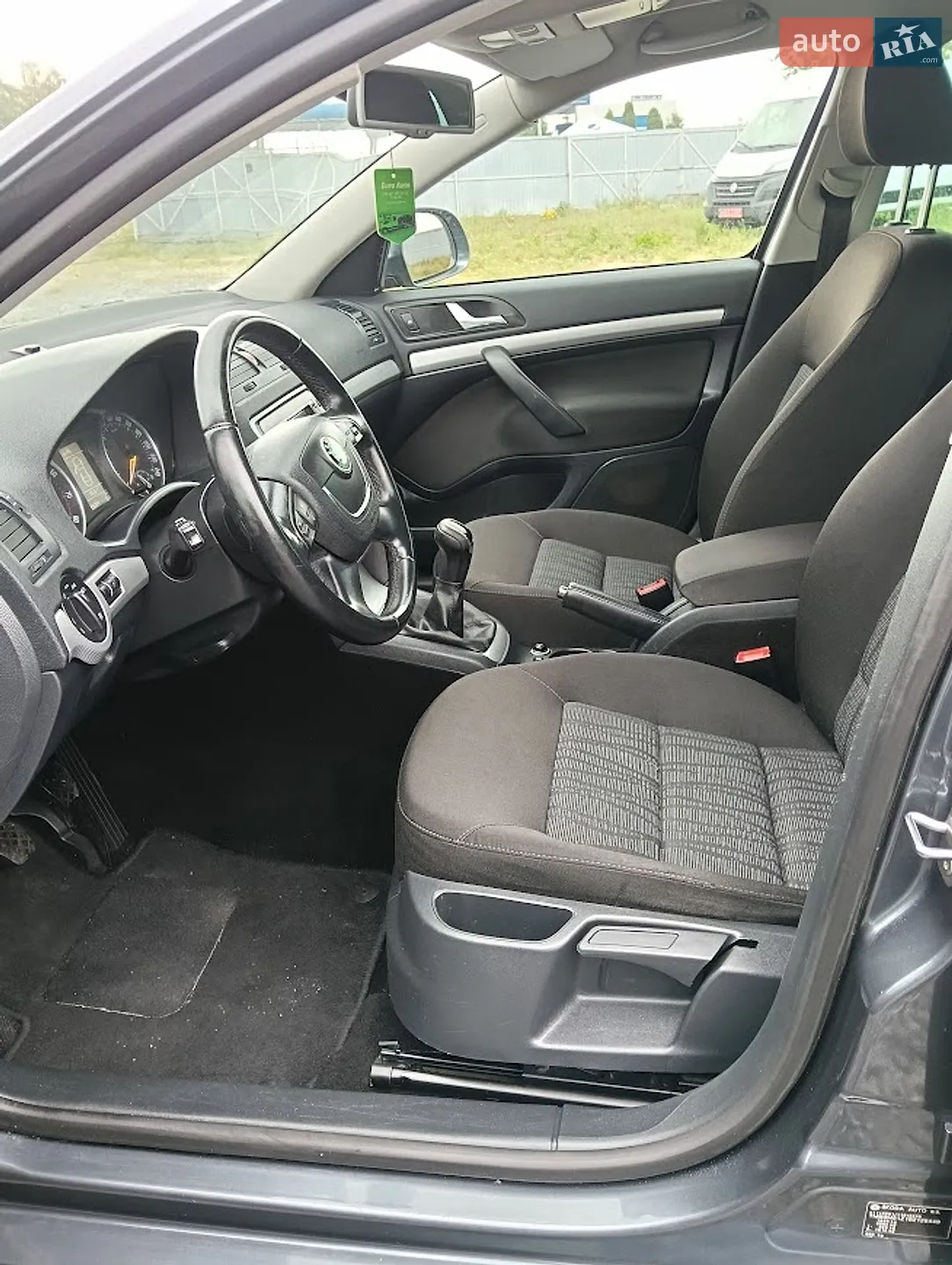 2011 Skoda Octavia - мініатюра 17