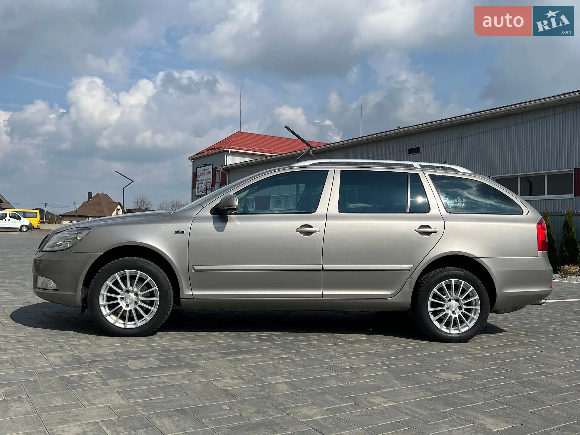 2011 Skoda Octavia - мініатюра 18