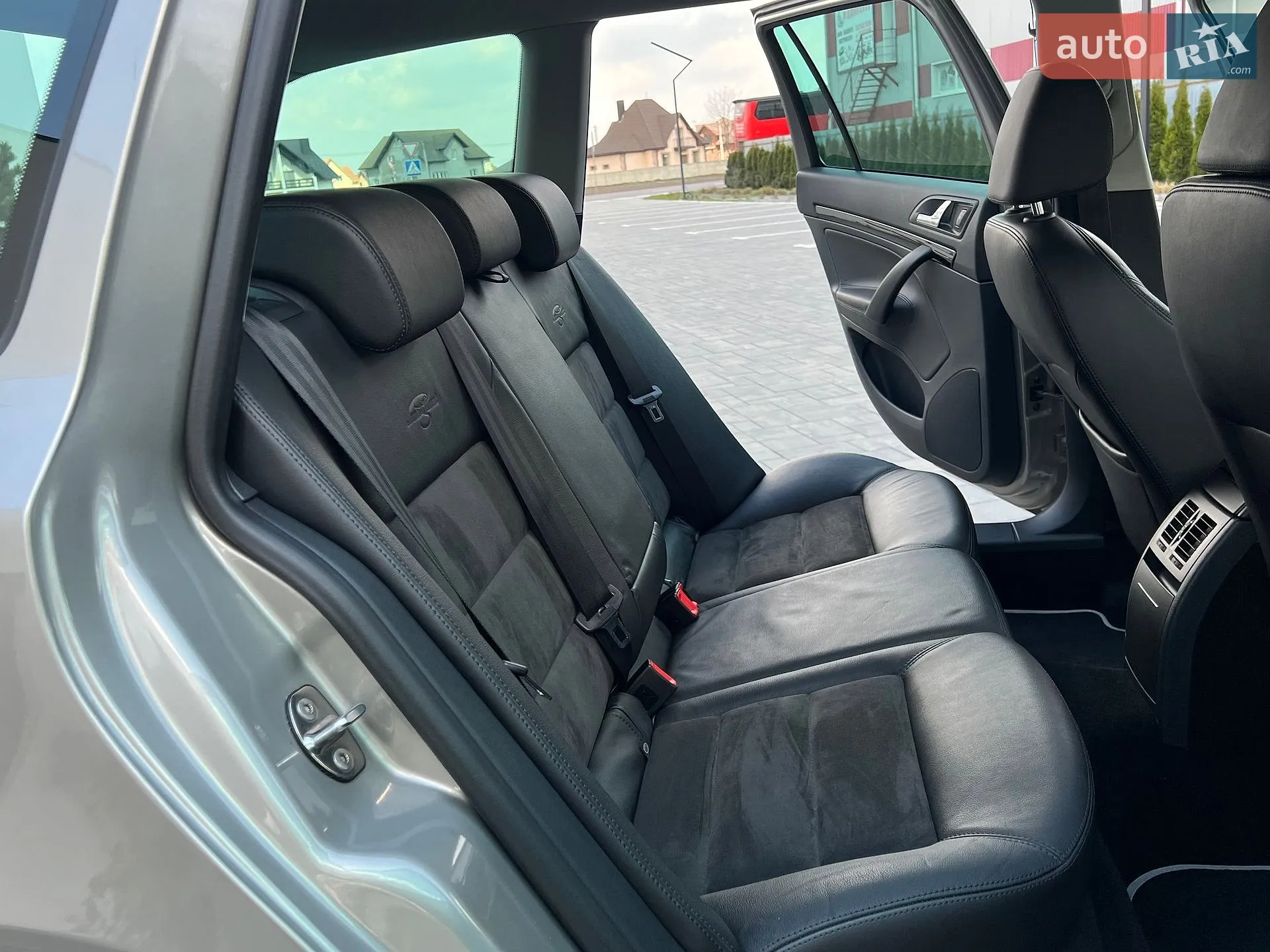 2011 Skoda Octavia - мініатюра 123