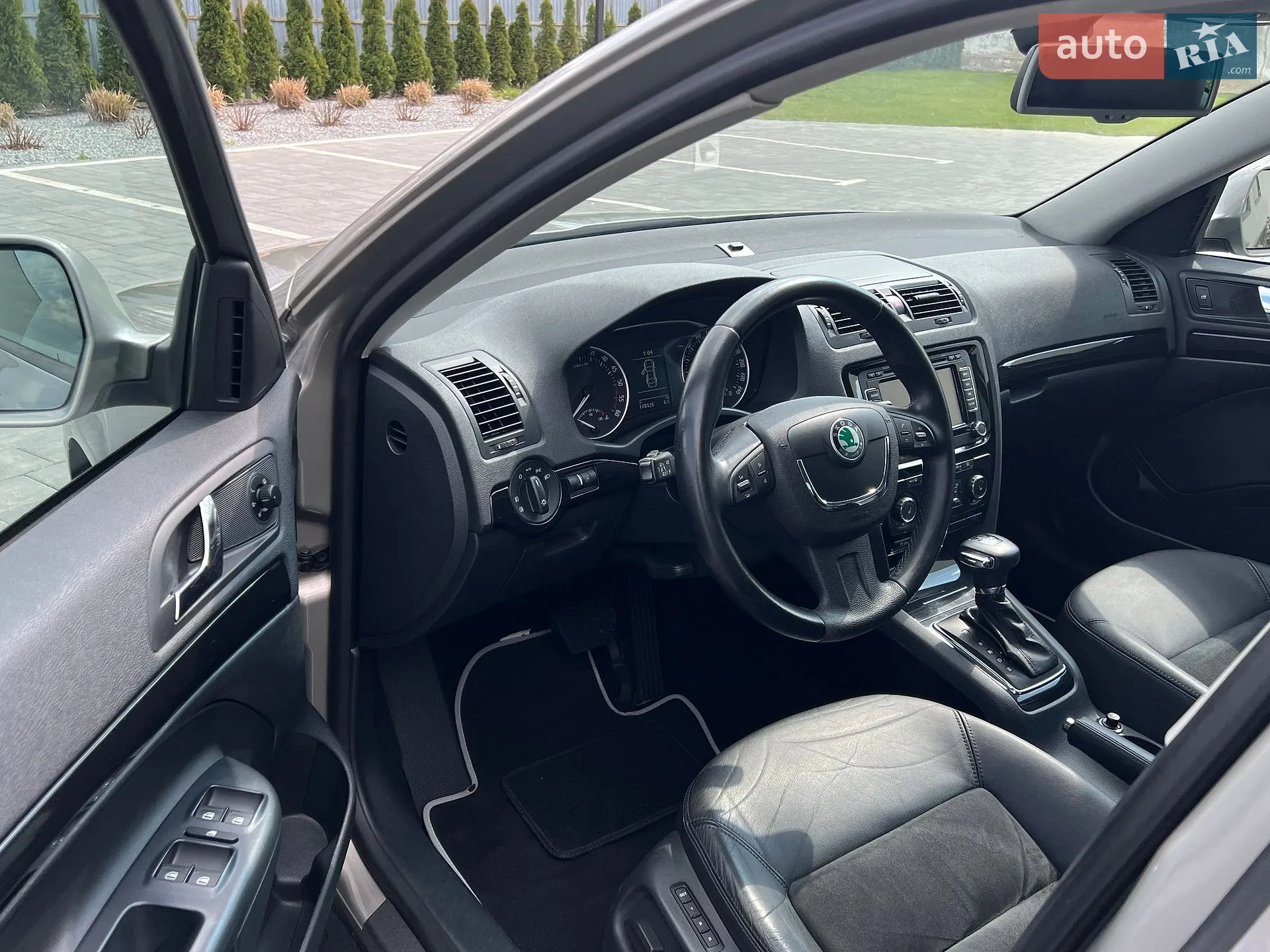 2011 Skoda Octavia - мініатюра 183