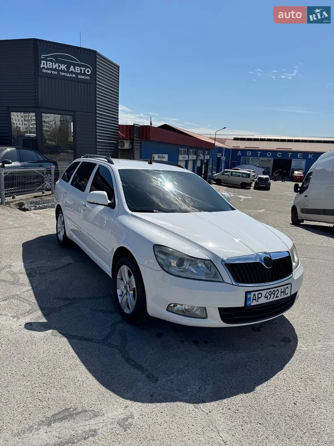 2010 Skoda Octavia - мініатюра 8