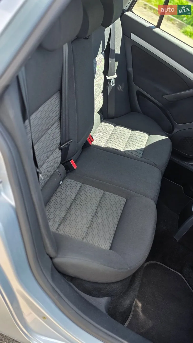 2011 Skoda Octavia - мініатюра 21