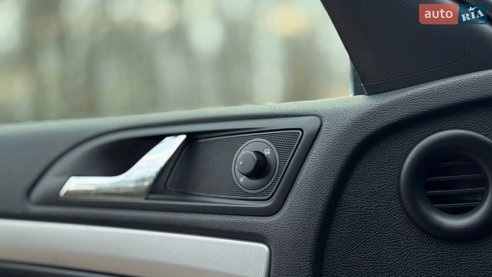 2011 Skoda Octavia - мініатюра 17