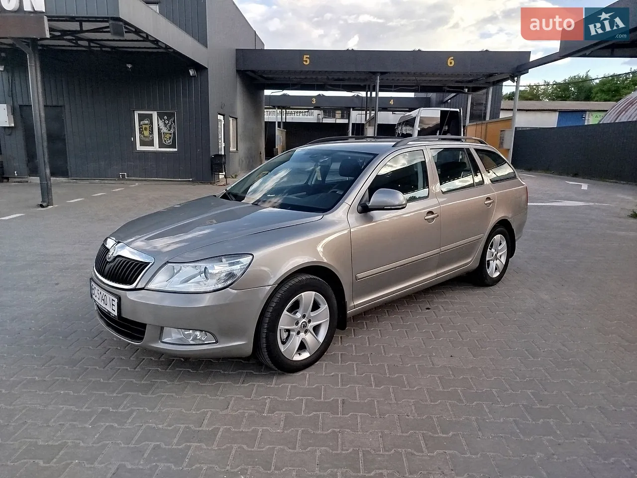 2011 Skoda Octavia - мініатюра 12
