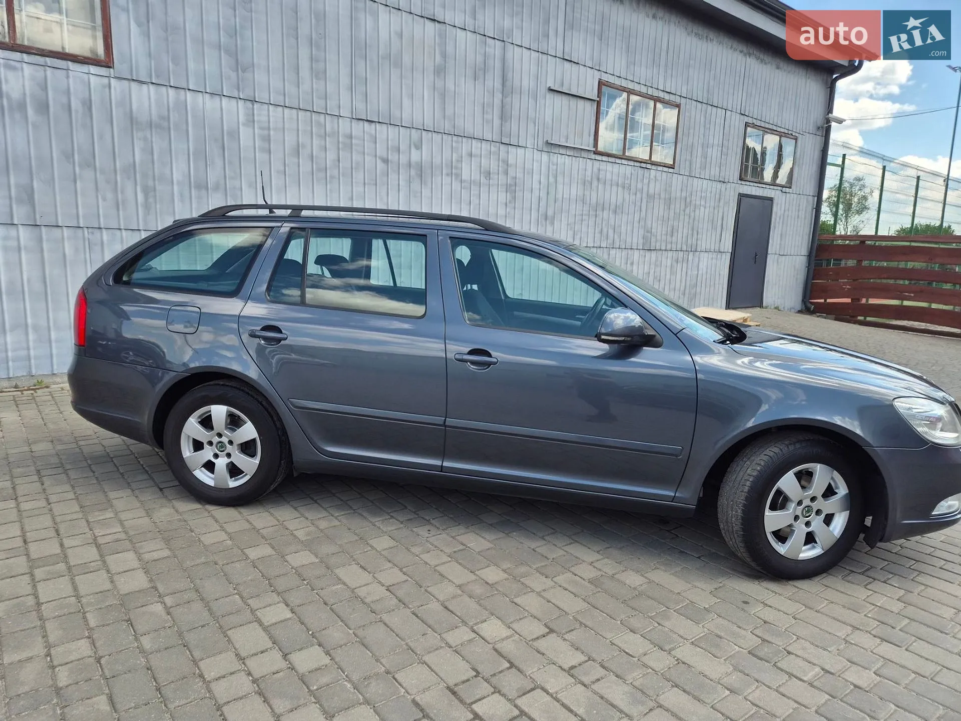 2011 Skoda Octavia - мініатюра 3
