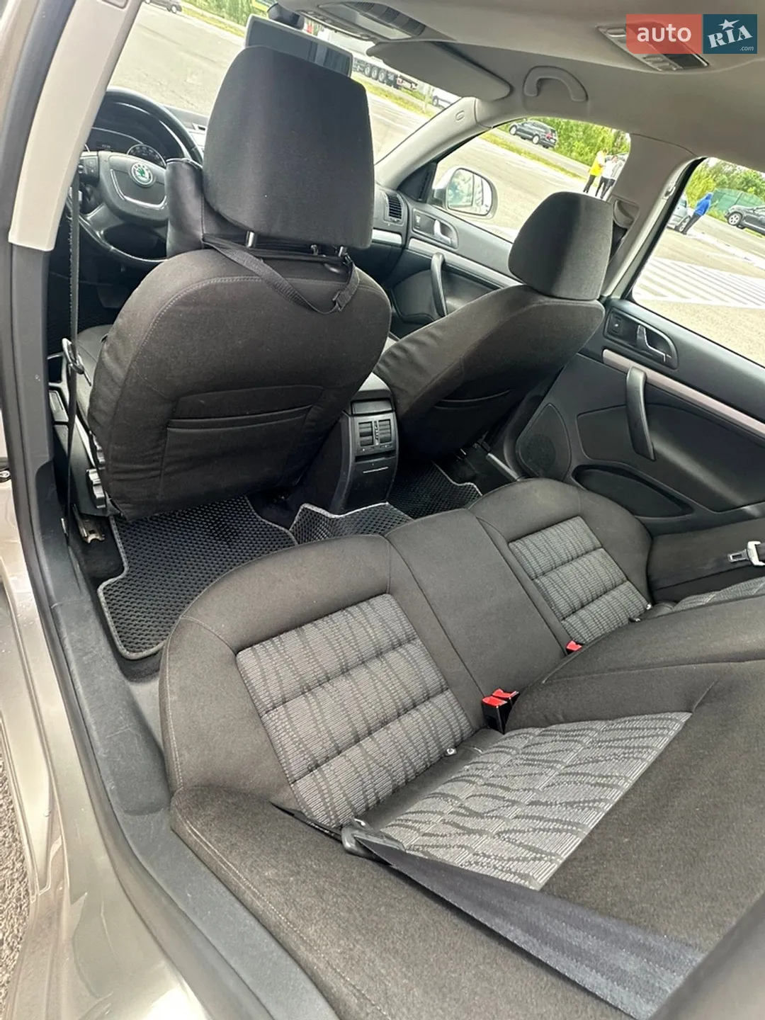 2011 Skoda Octavia - мініатюра 25