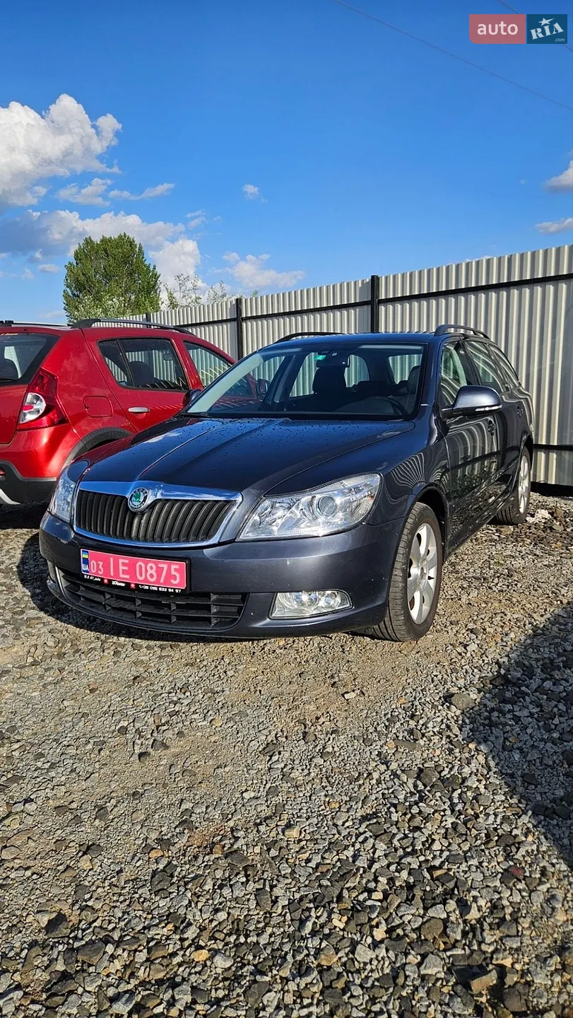 2010 Skoda Octavia - мініатюра 2