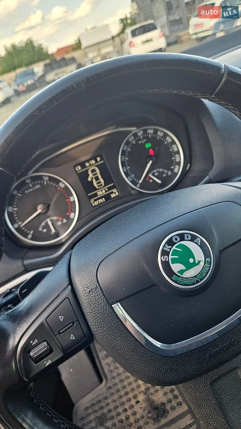2010 Skoda Octavia - мініатюра 15