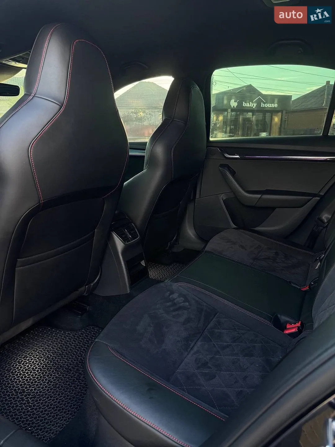 2019 Skoda Octavia - мініатюра 8