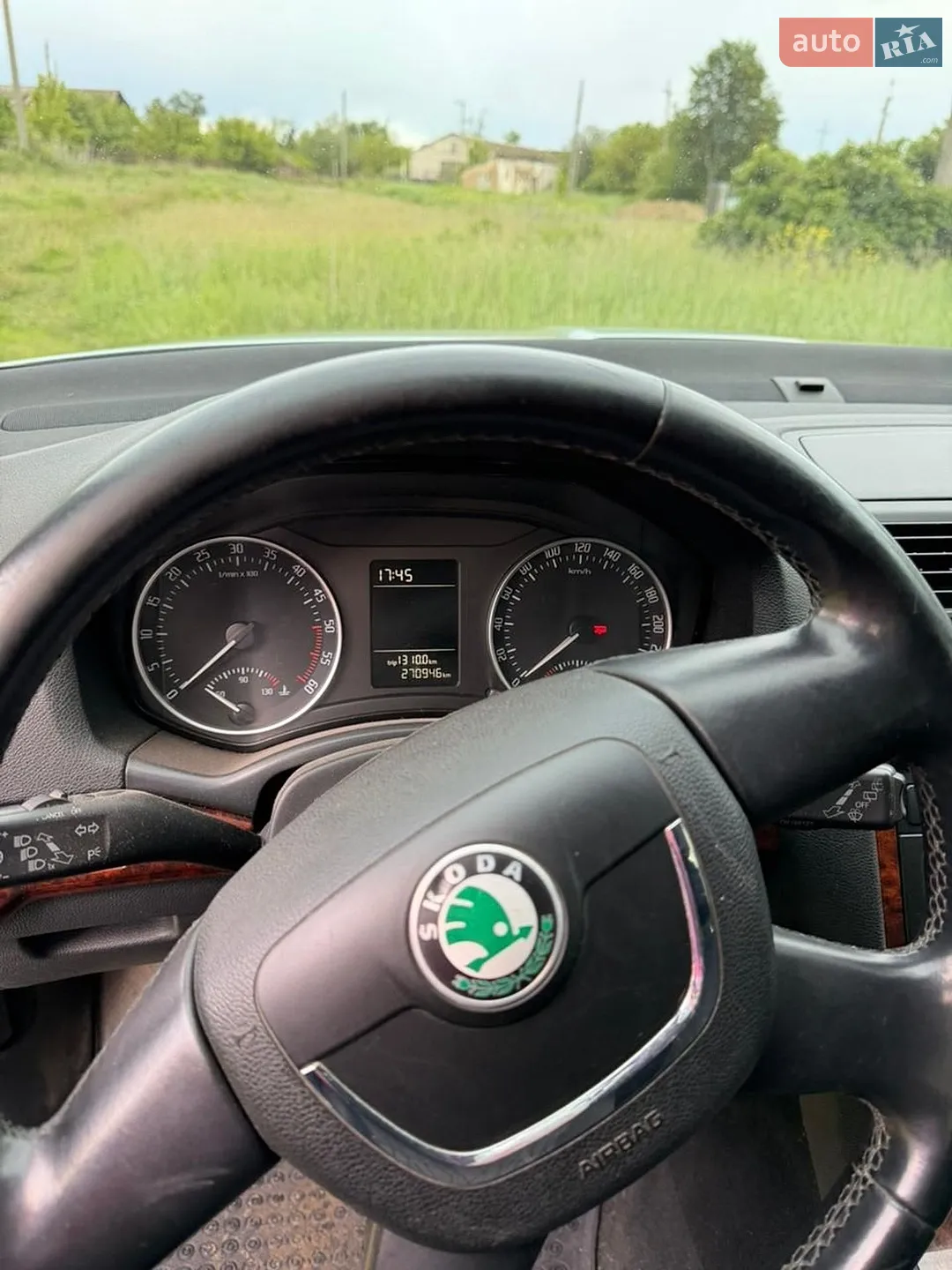 2010 Skoda Octavia - мініатюра 9