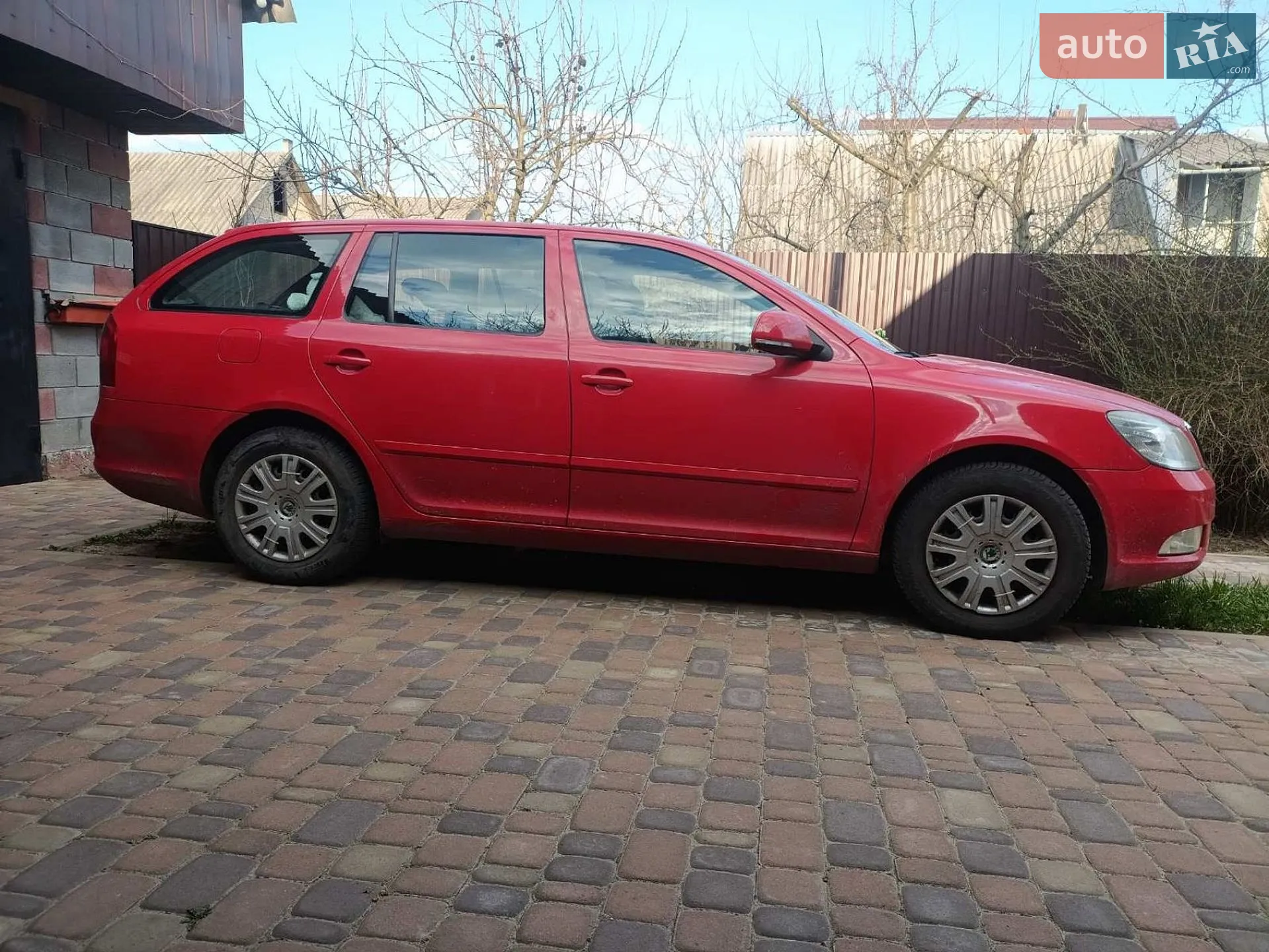 2010 Skoda Octavia - мініатюра 2