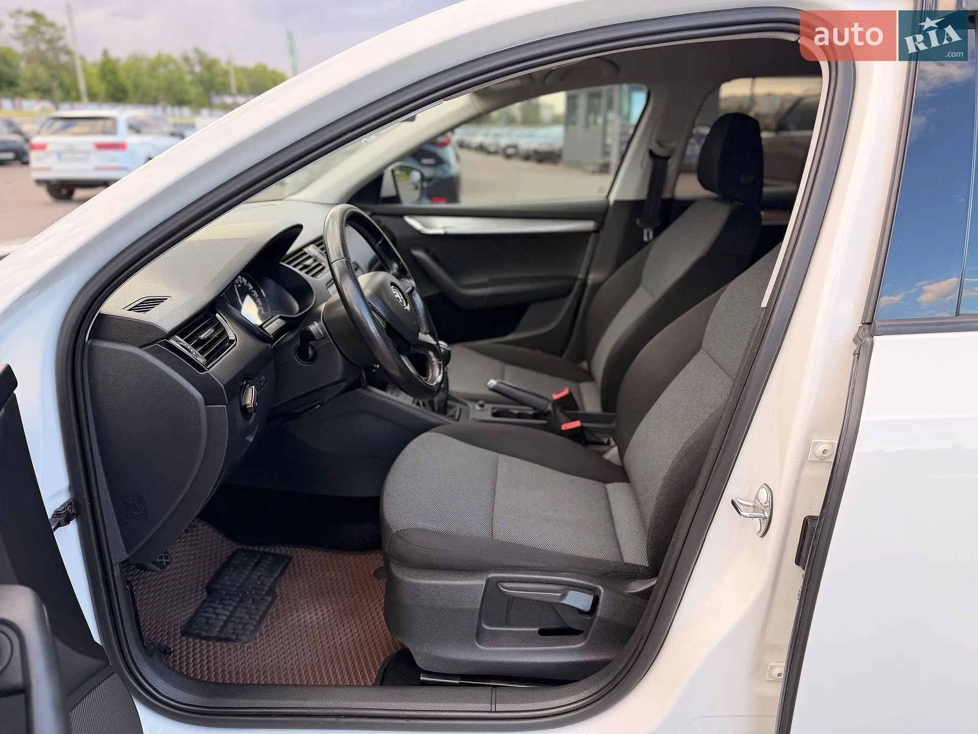 2015 Skoda Octavia - мініатюра 40