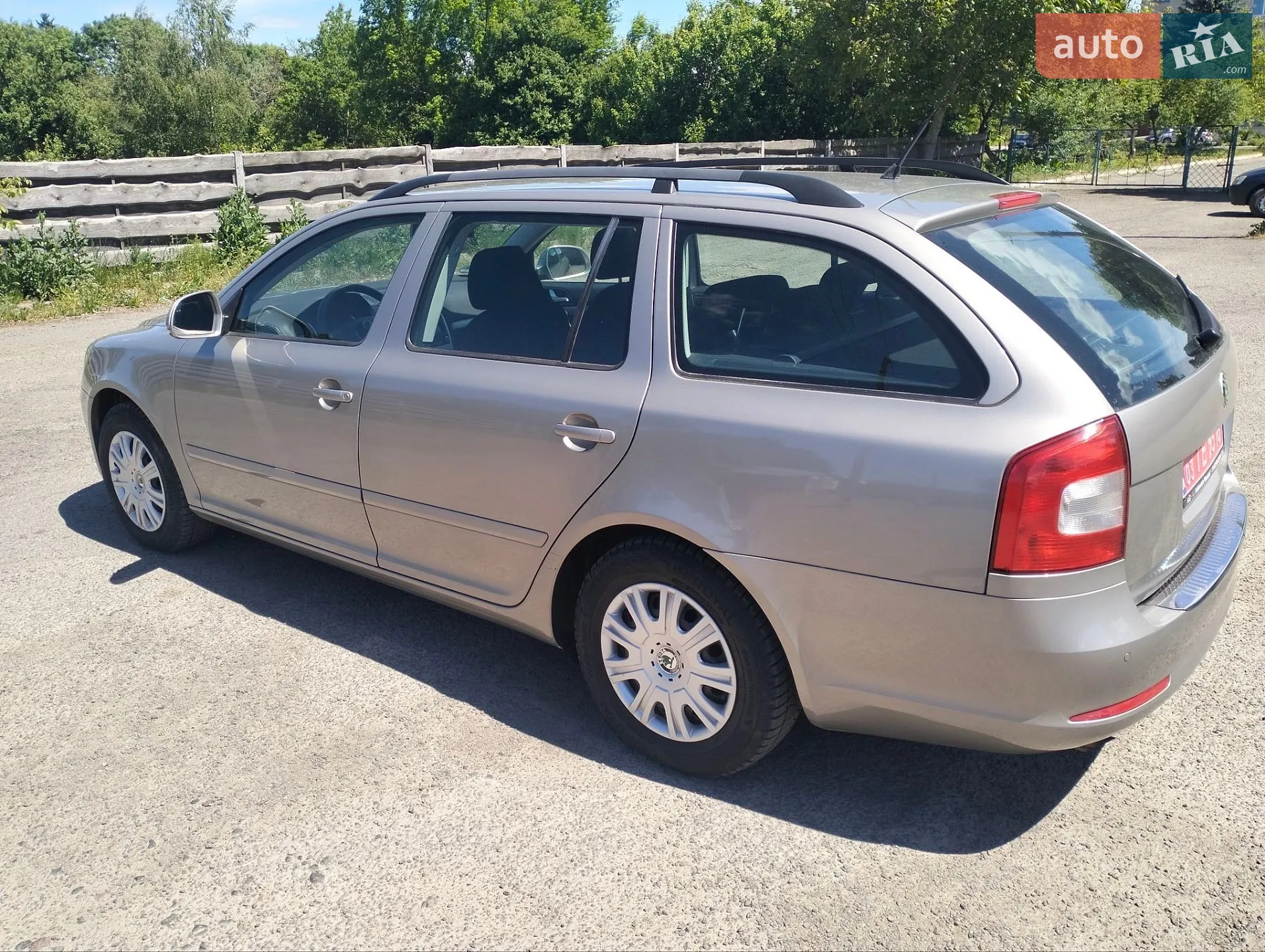 2010 Skoda Octavia - мініатюра 3