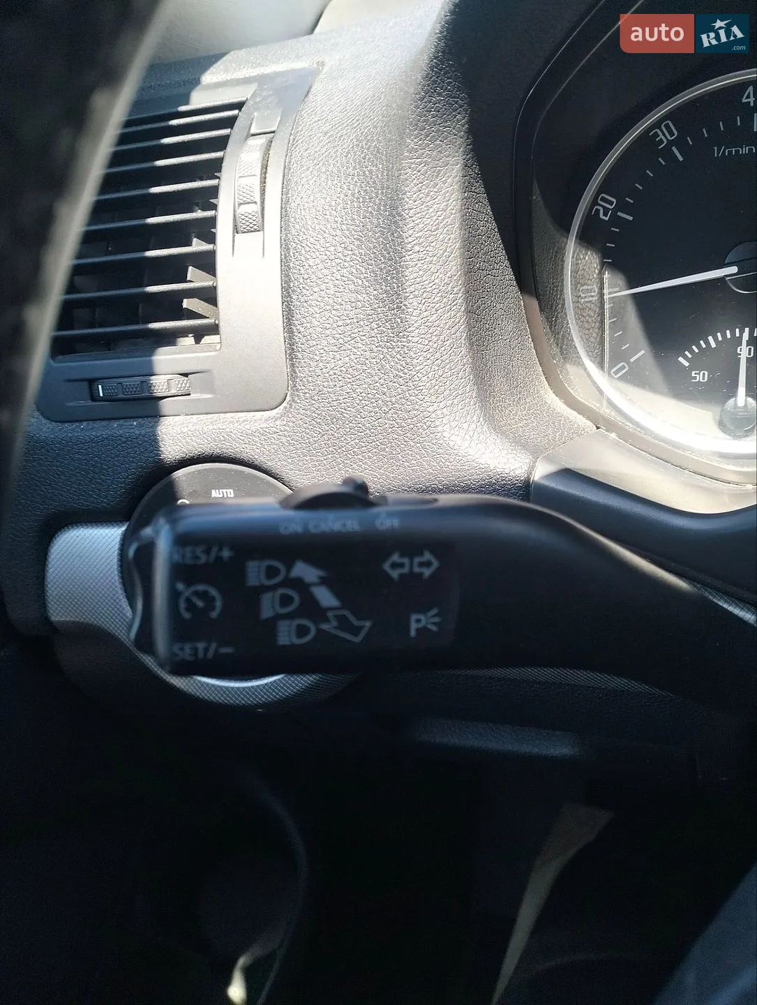 2010 Skoda Octavia - мініатюра 22
