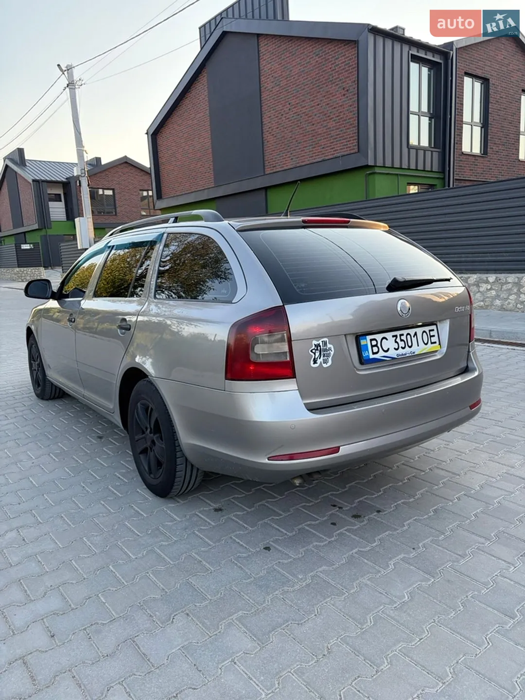 2010 Skoda Octavia - мініатюра 11