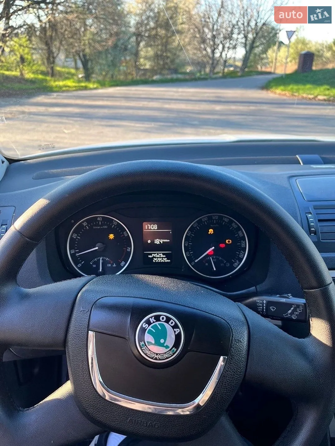 2010 Skoda Octavia - мініатюра 14