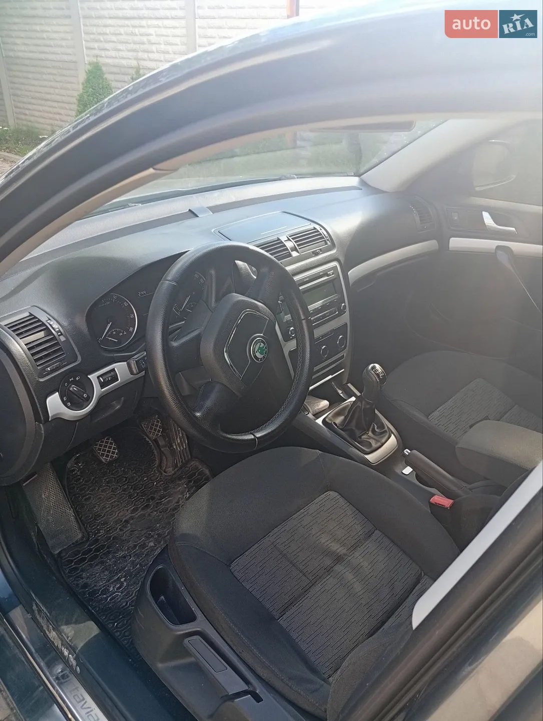2010 Skoda Octavia - мініатюра 11
