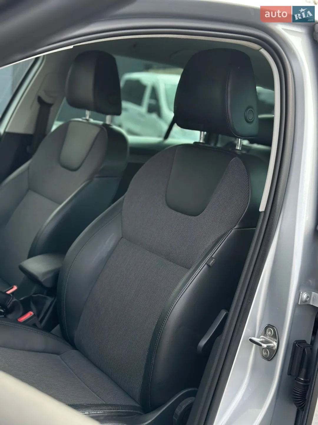 2017 Skoda Octavia - мініатюра 44