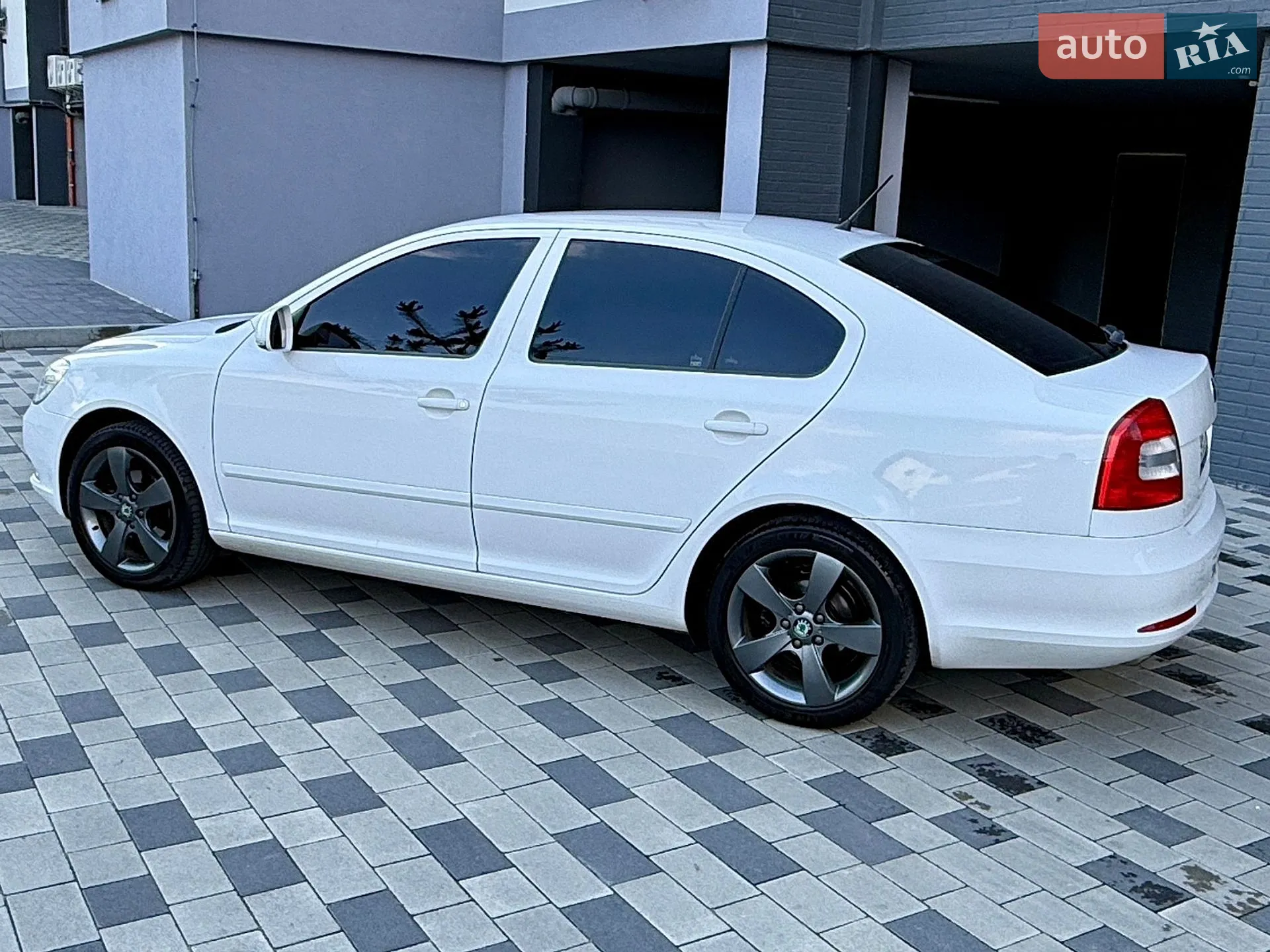 2011 Skoda Octavia - мініатюра 8