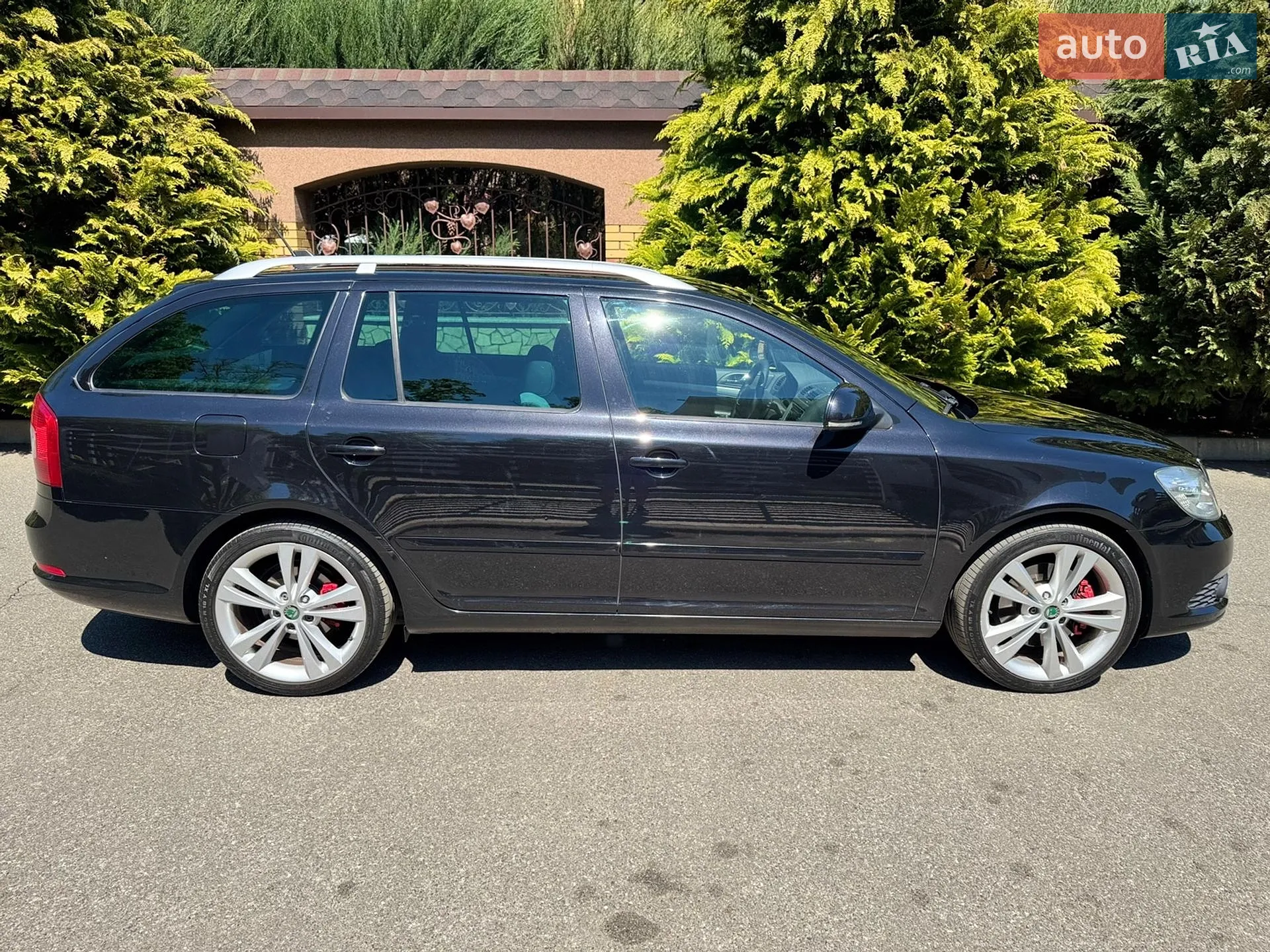 2010 Skoda Octavia - мініатюра 47