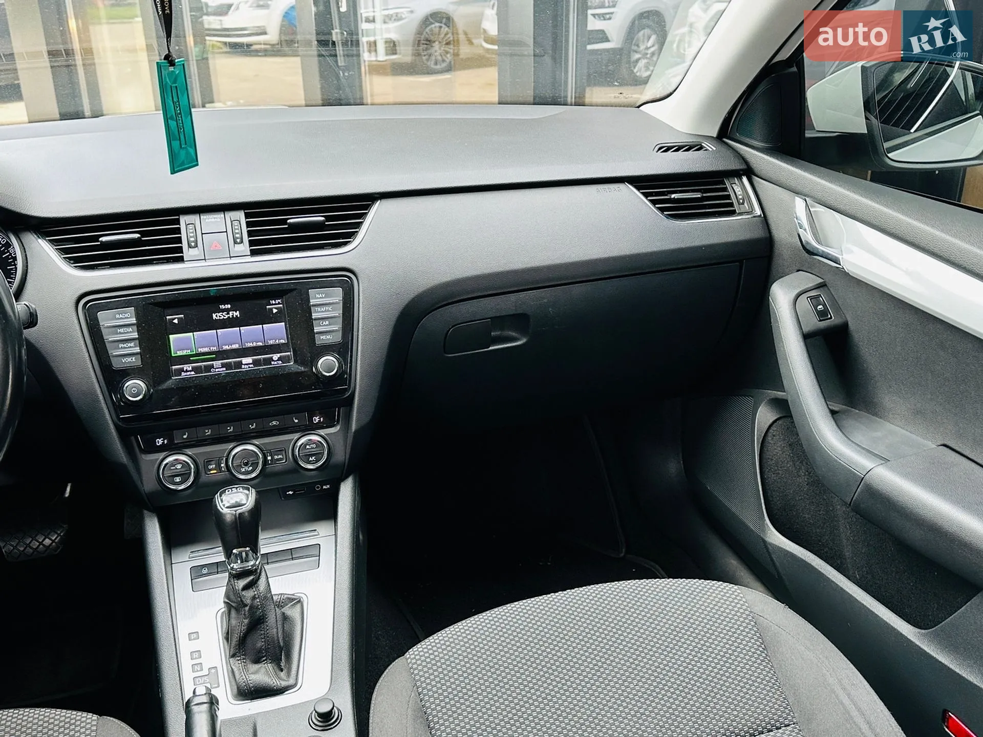 2013 Skoda Octavia - мініатюра 23