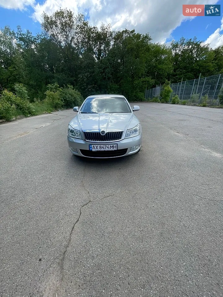 2010 Skoda Octavia - мініатюра 12