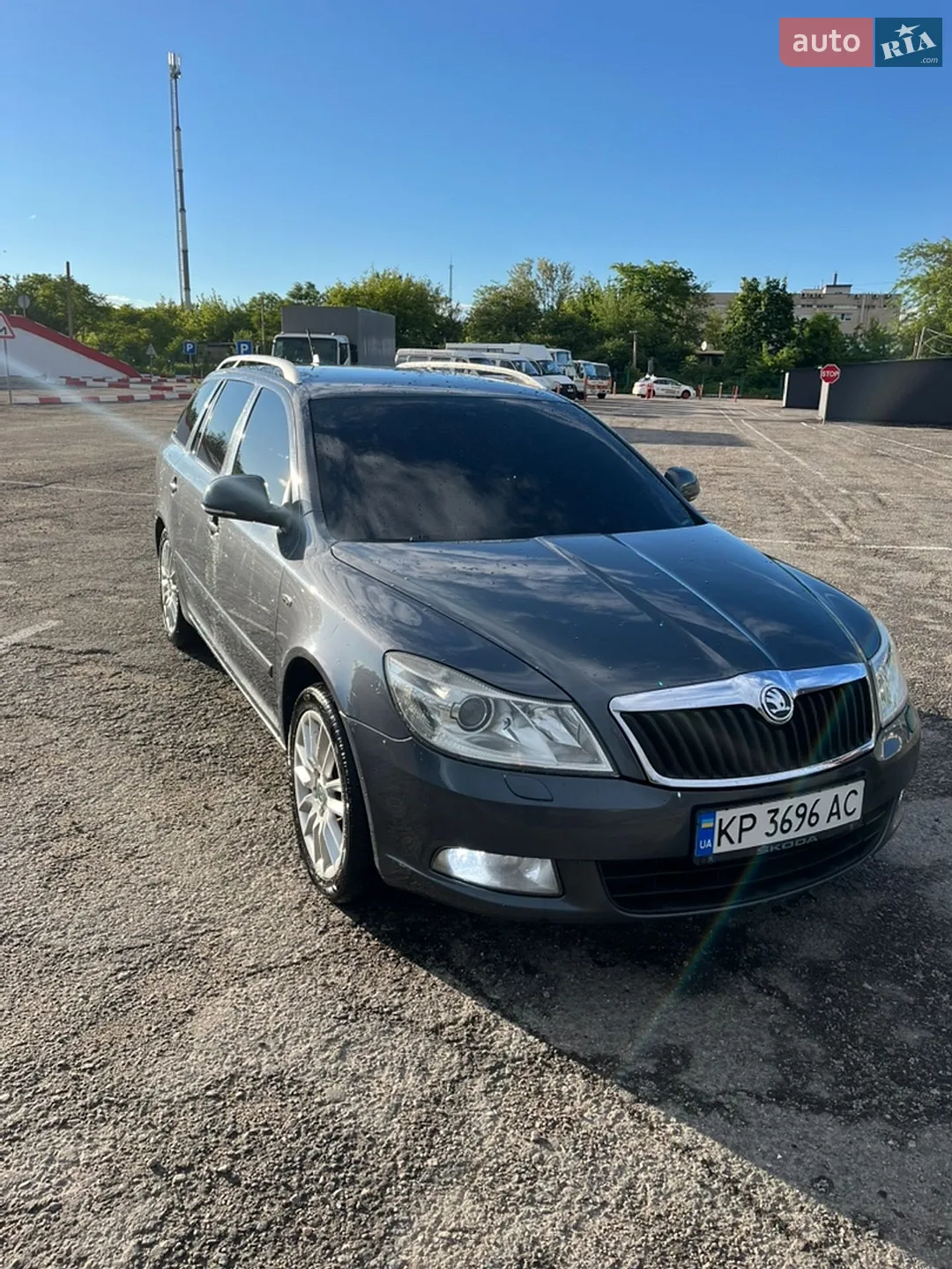 2011 Skoda Octavia - мініатюра 2