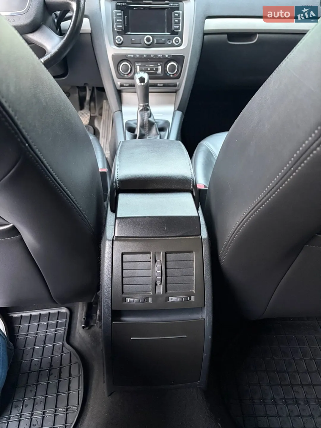 2011 Skoda Octavia - мініатюра 32