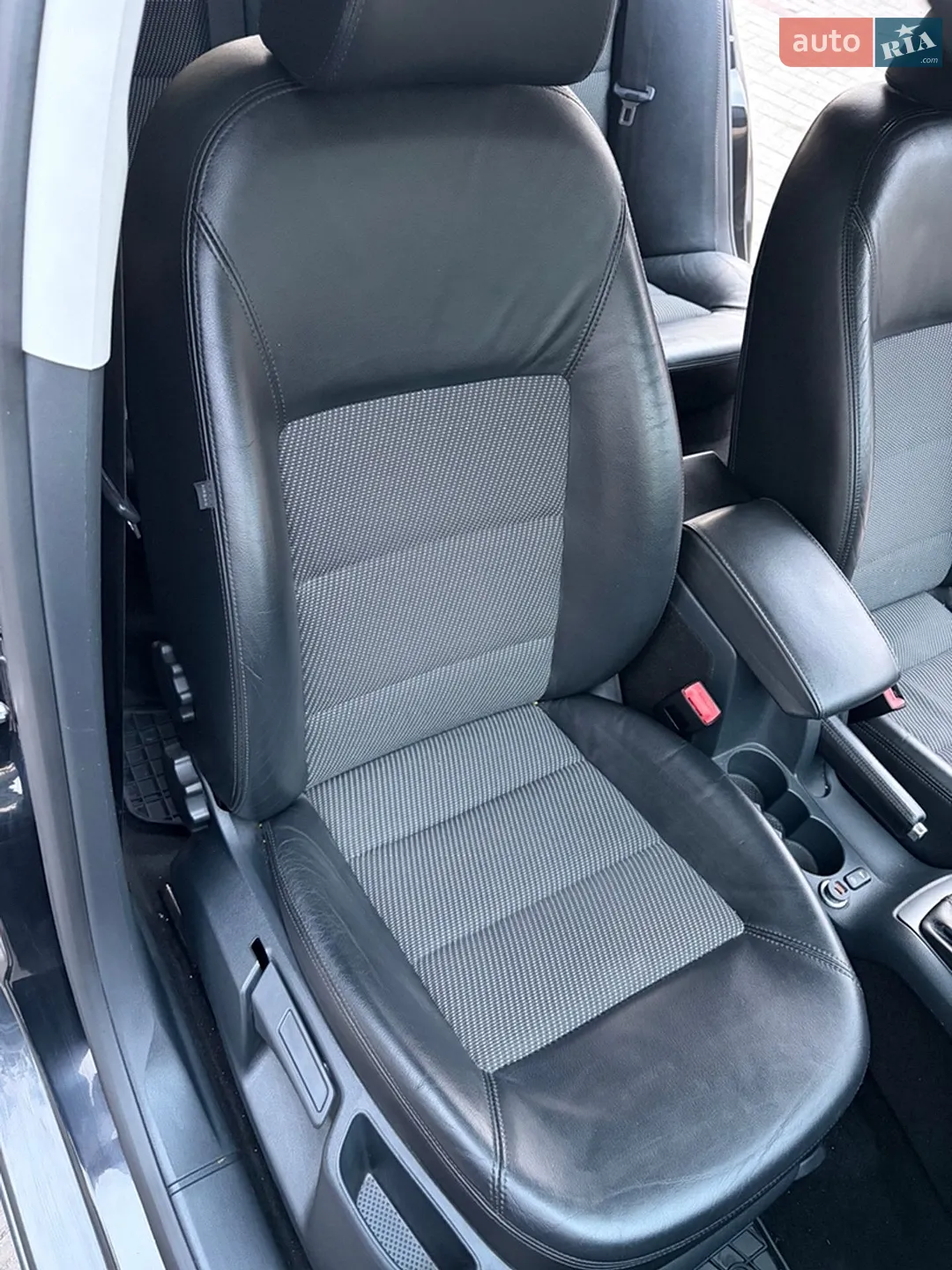 2011 Skoda Octavia - мініатюра 40