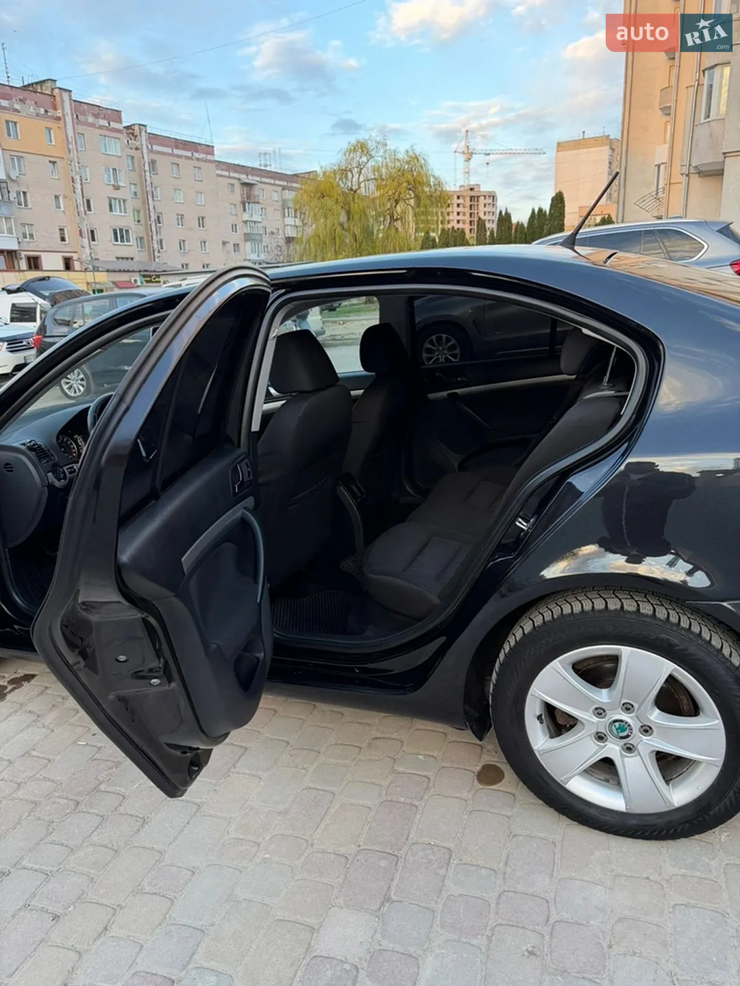 2011 Skoda Octavia - мініатюра 17