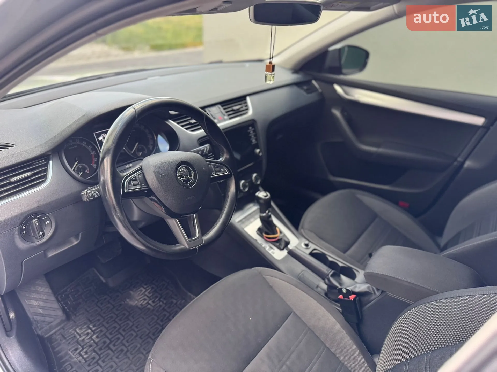 2017 Skoda Octavia - мініатюра 21