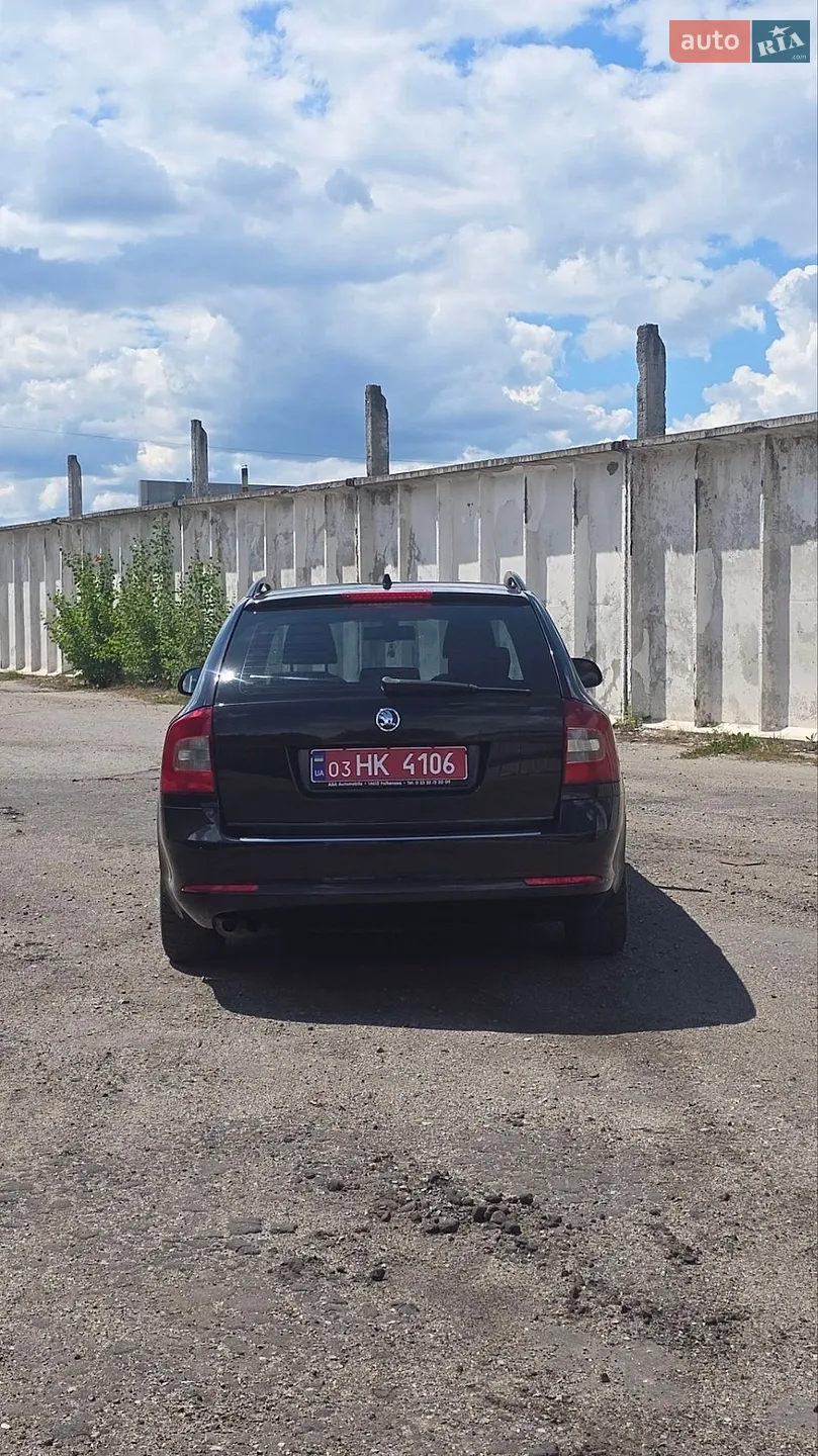 2010 Skoda Octavia - мініатюра 5