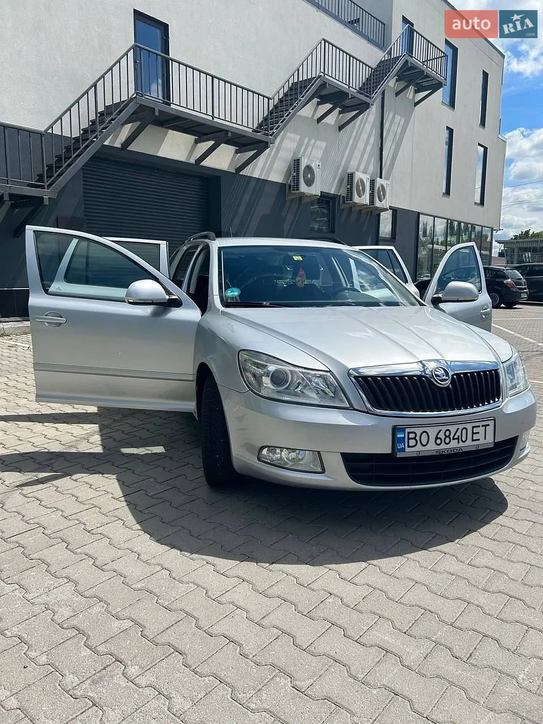 2010 Skoda Octavia - мініатюра 18