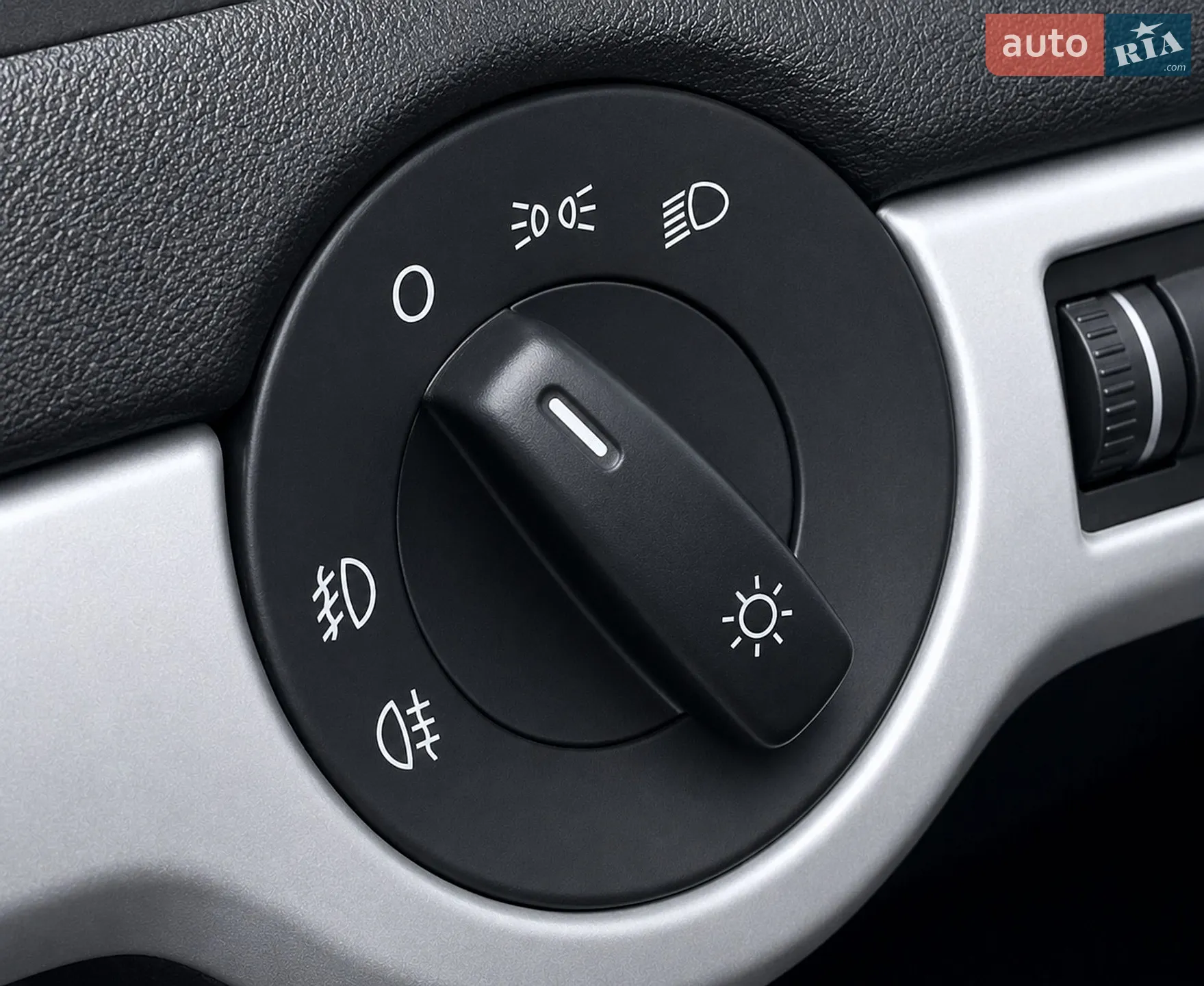 2010 Skoda Octavia - мініатюра 14