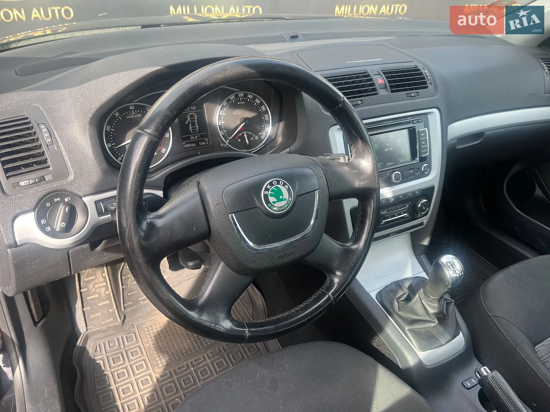 2010 Skoda Octavia - мініатюра 19