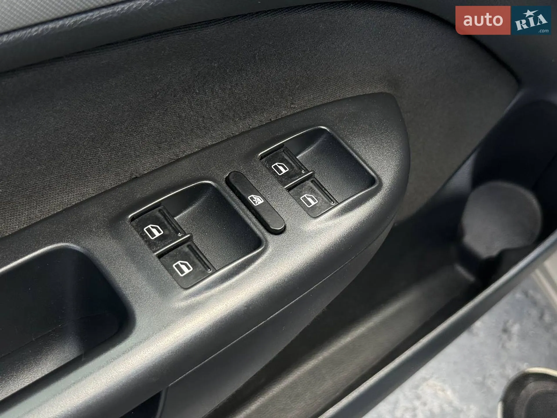 2011 Skoda Octavia - мініатюра 15