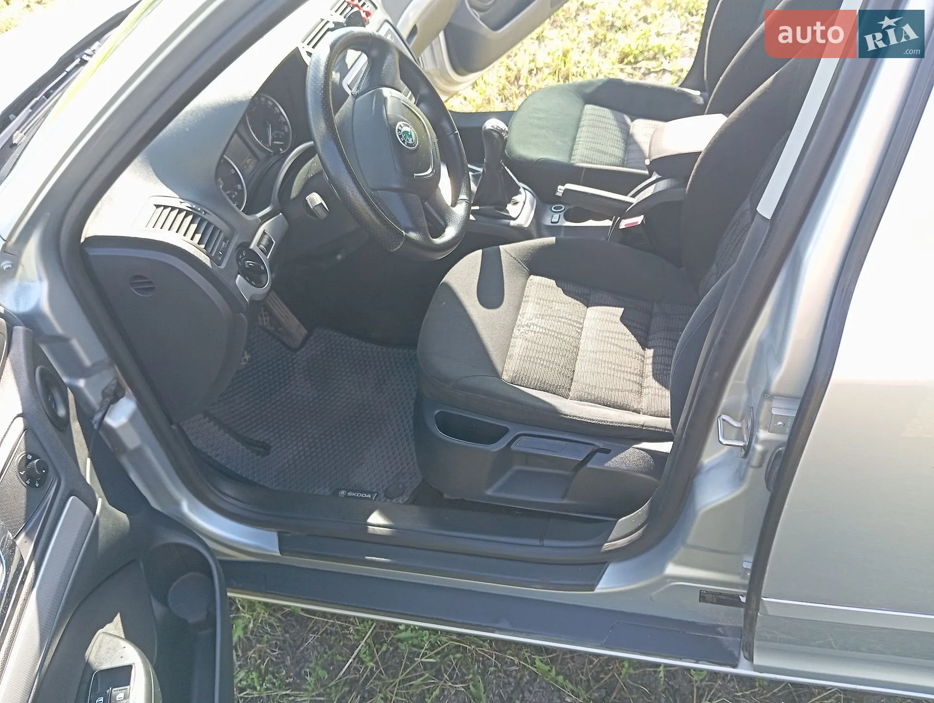 2010 Skoda Octavia - мініатюра 22