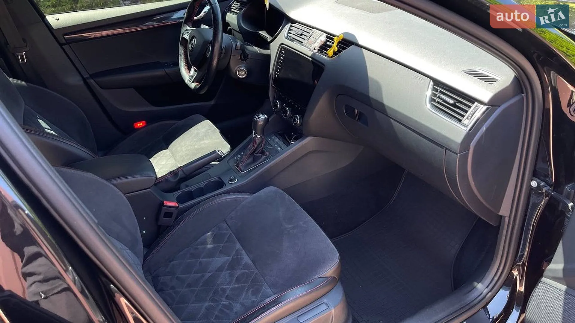 2019 Skoda Octavia - мініатюра 10