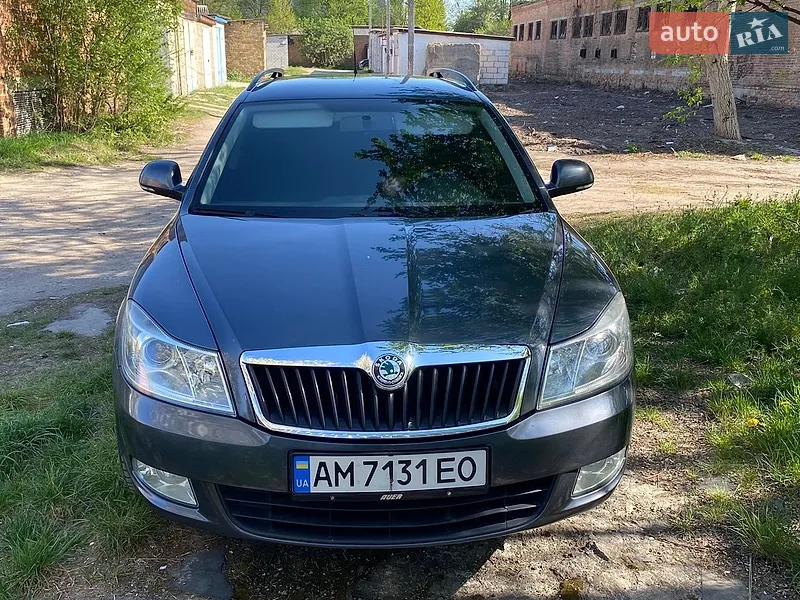Skoda Octavia 2010 VIN TMBKK61Z3A2042414 фото оголошення 2 з 48