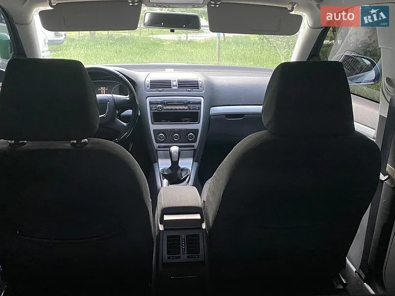 Skoda Octavia 2010 VIN TMBKK61Z3A2042414 фото оголошення 5 з 48