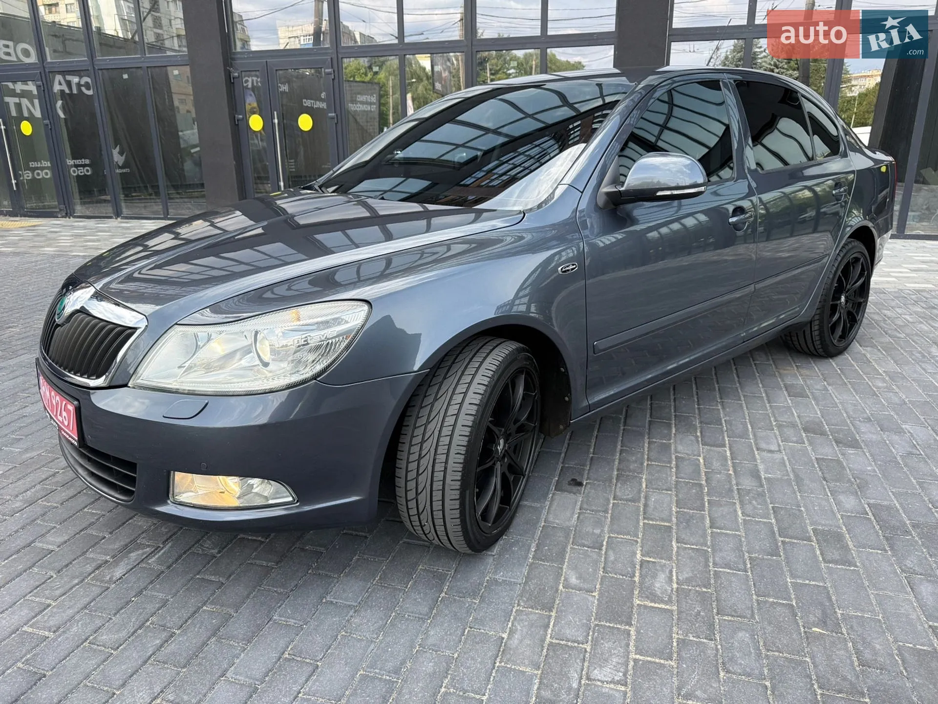 2010 Skoda Octavia - мініатюра 12