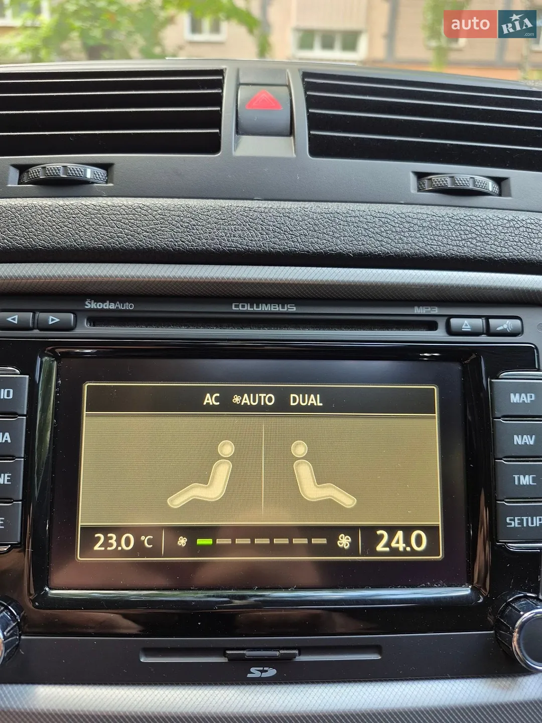 2011 Skoda Octavia - мініатюра 16