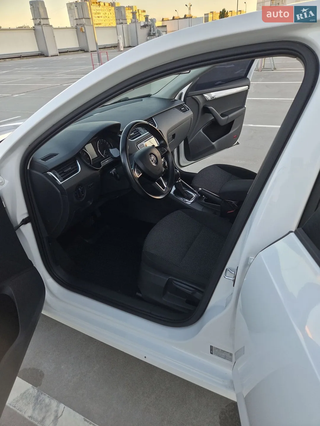 2016 Skoda Octavia - мініатюра 12