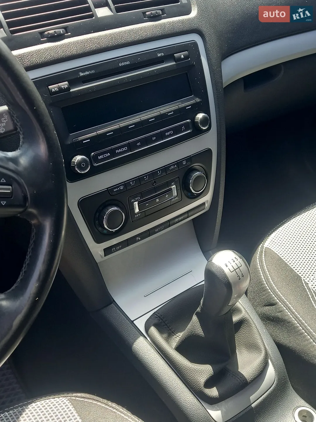 2011 Skoda Octavia - мініатюра 10