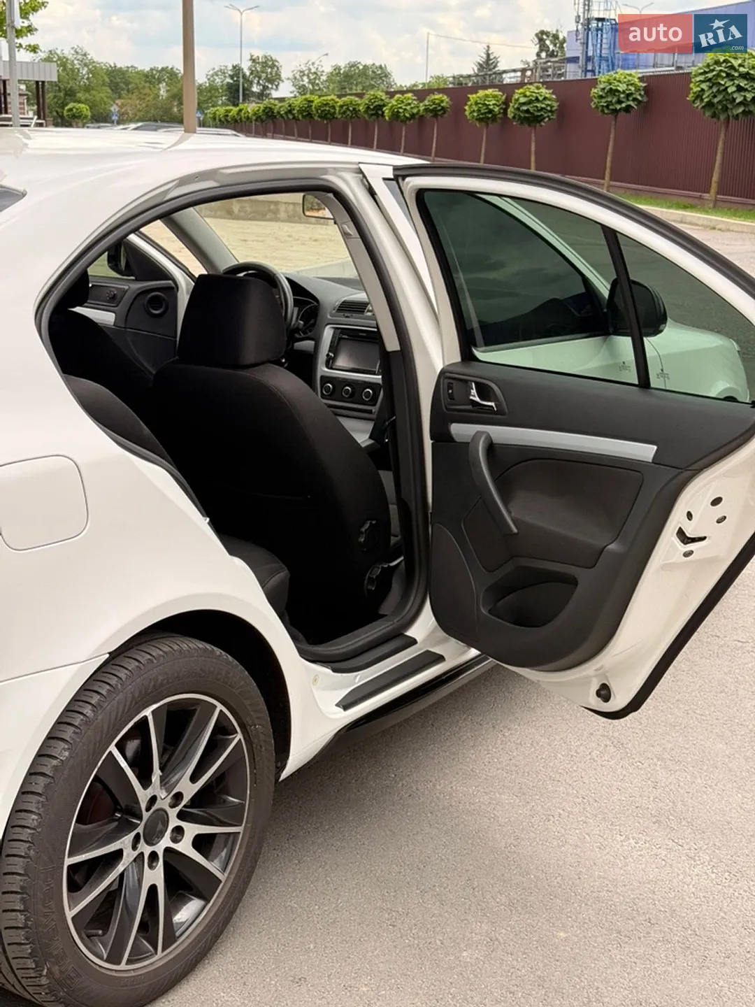 2011 Skoda Octavia - мініатюра 16