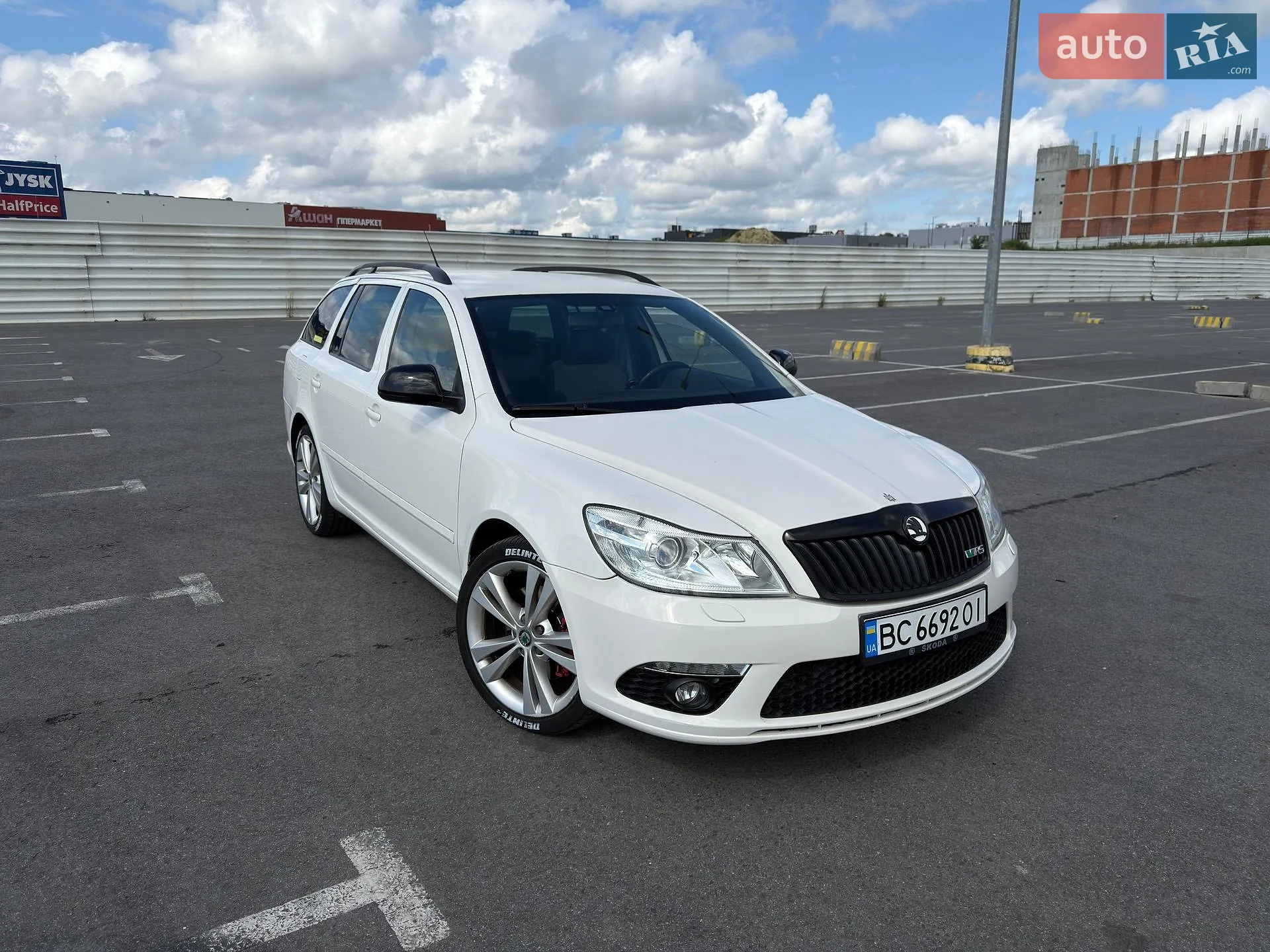 2010 Skoda Octavia - фото 1