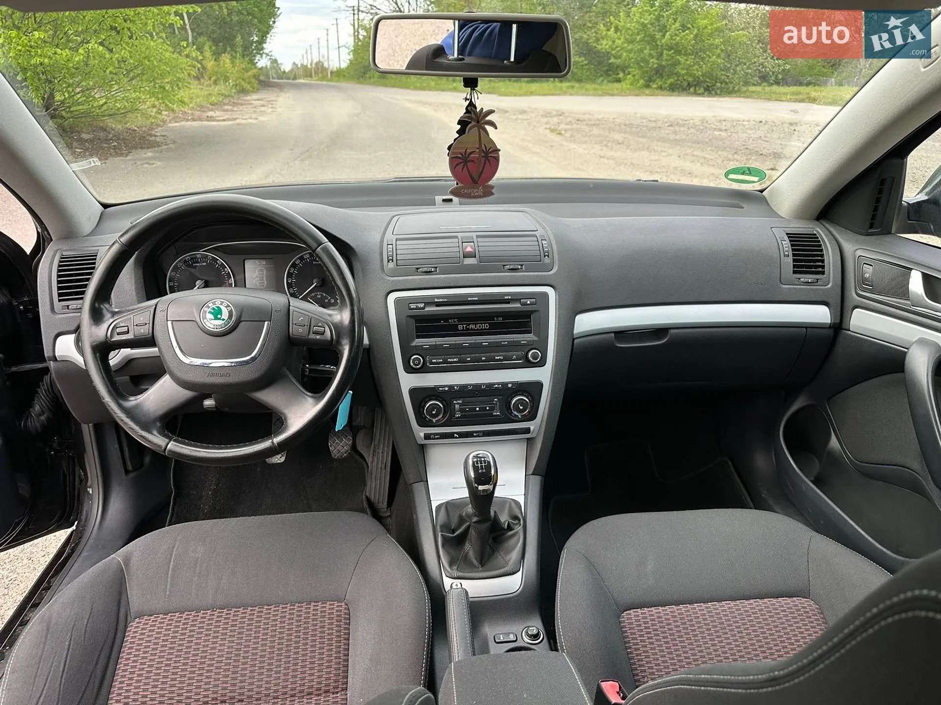 2010 Skoda Octavia - мініатюра 19