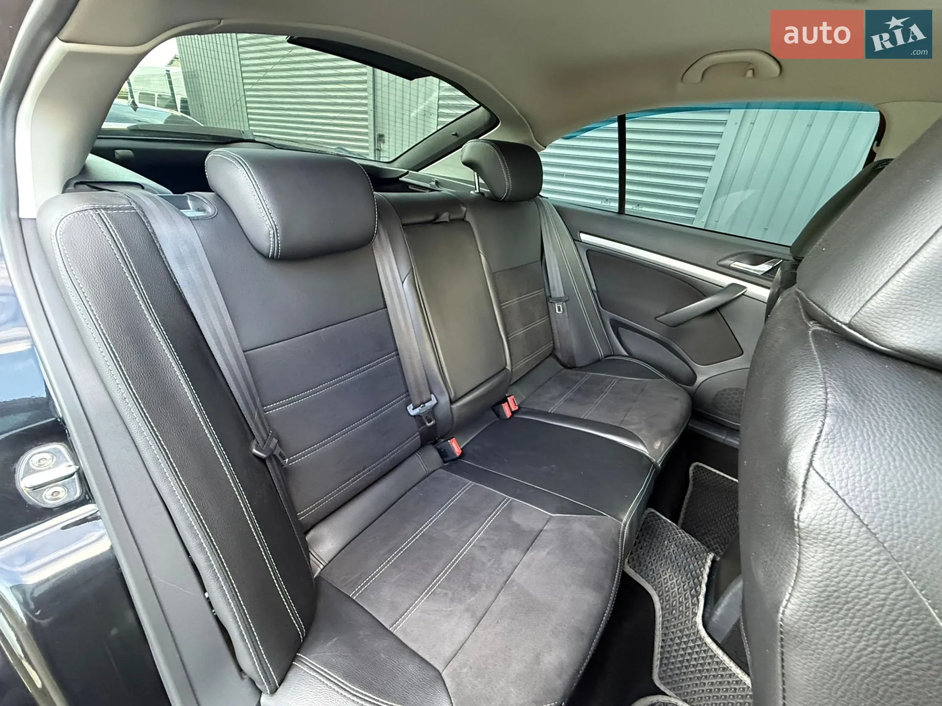 2011 Skoda Octavia - мініатюра 48