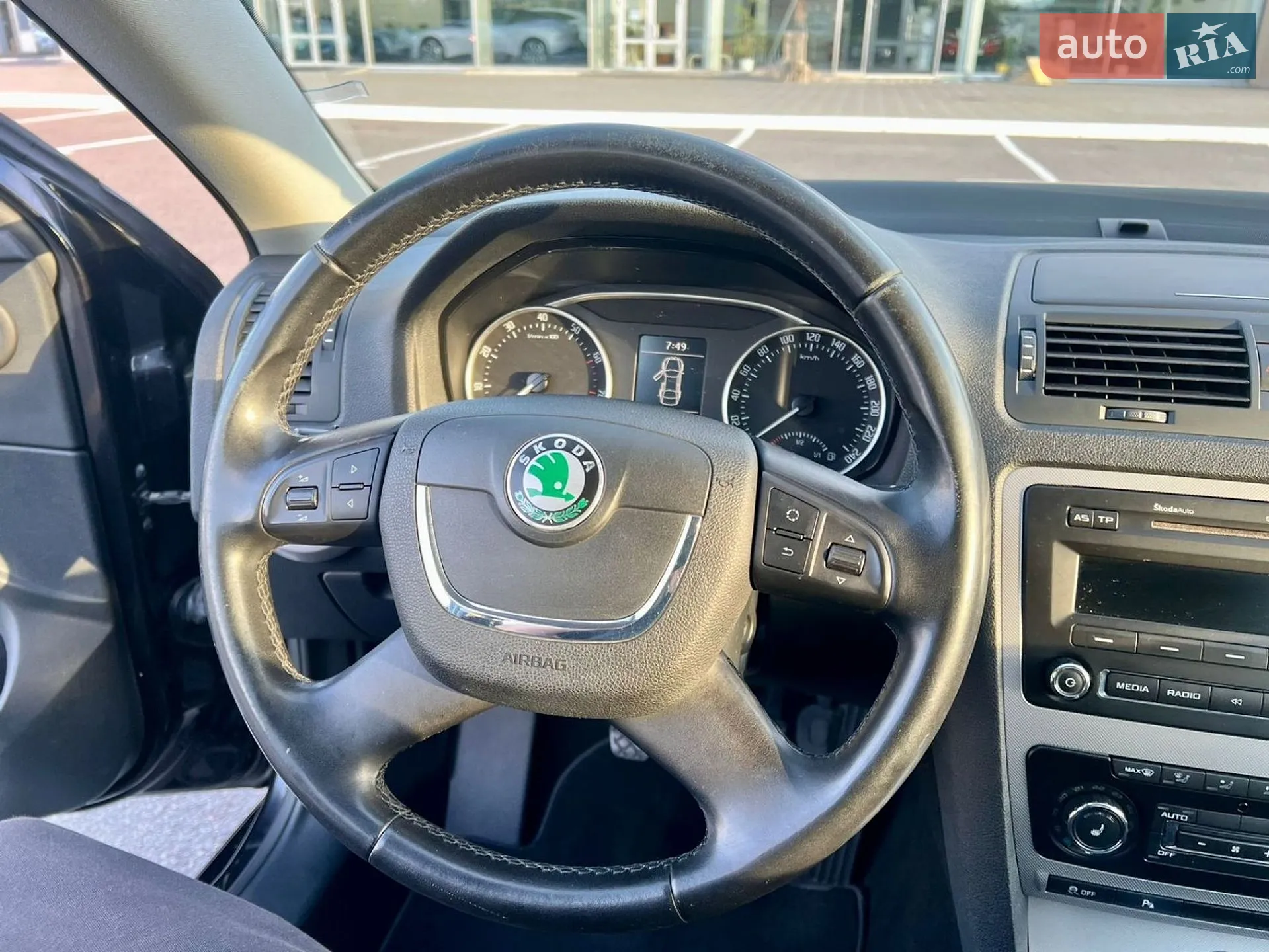 2010 Skoda Octavia - мініатюра 59