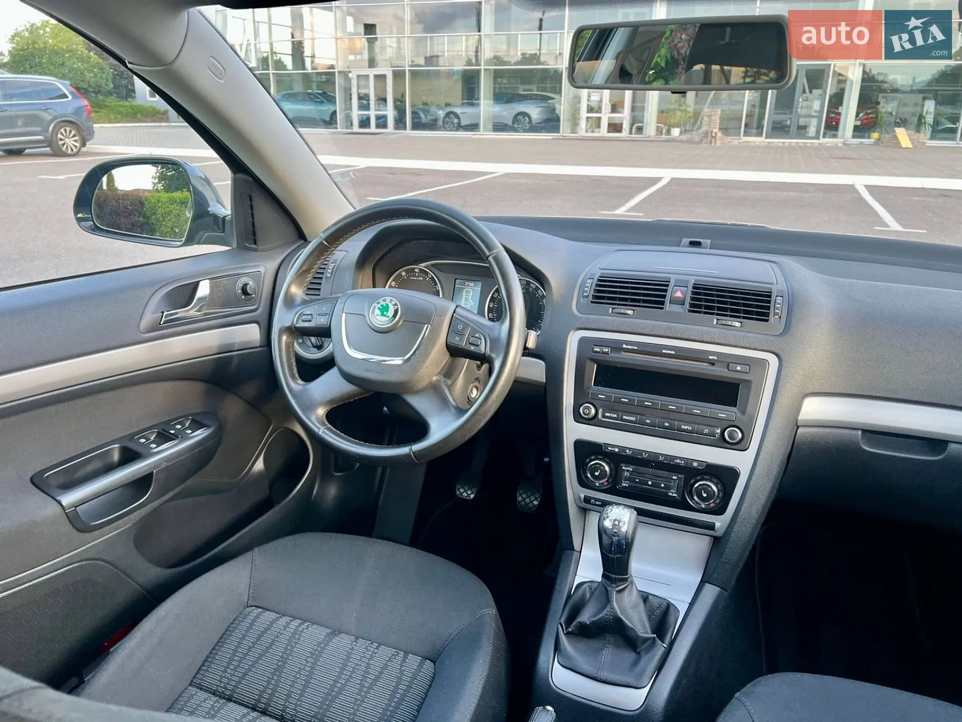 2010 Skoda Octavia - мініатюра 89